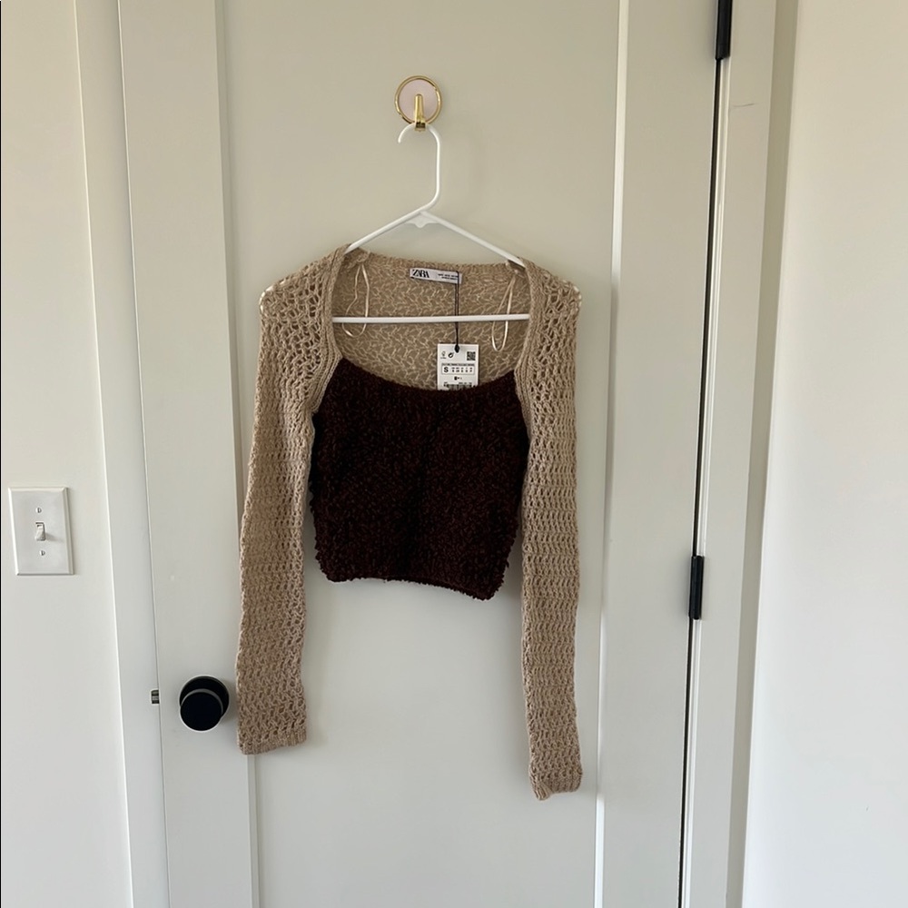 Zara Knit Cropped Sweater with Long Sleeves